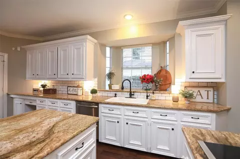 Kitchen - 7906 Tizerton Ct, Spring, TX 77379 photo 7 of 7
