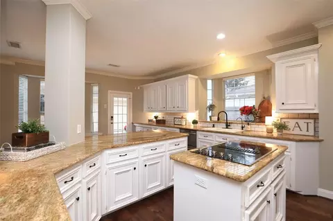 Kitchen - 7906 Tizerton Ct, Spring, TX 77379 photo 5 of 7