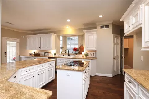 Kitchen - 7906 Tizerton Ct, Spring, TX 77379 photo 6 of 7
