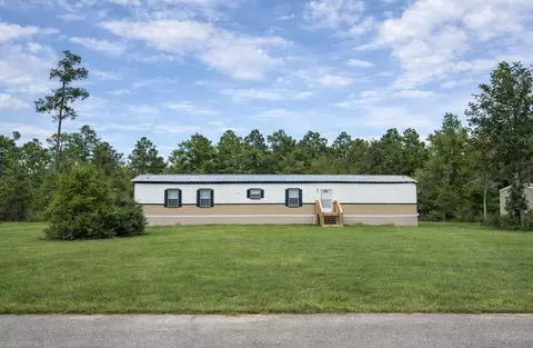 443 W Lone Oak Rd, Onalaska, TX 77360