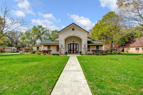 21405 Whispering Pnes, Humble, TX 77338