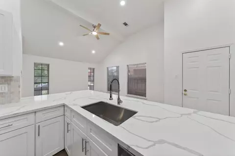 4735 Woodford St, Baytown, TX 77521