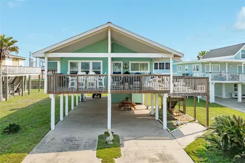 16906 Beachcomber Dr, Jamaica Beach, TX 77554