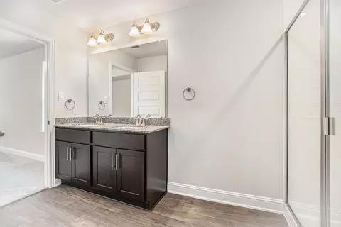 Bath - 424 Bryan Way, Angleton, TX 77515 photo 3 of 3