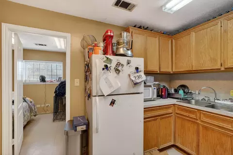 8625 Sandy Point Rd, Bryan, TX 77807 photo 19