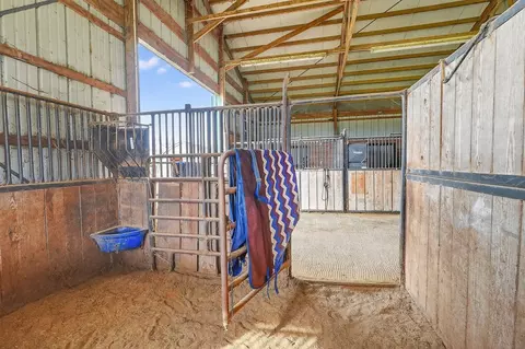 8625 Sandy Point Rd, Bryan, TX 77807 photo 15