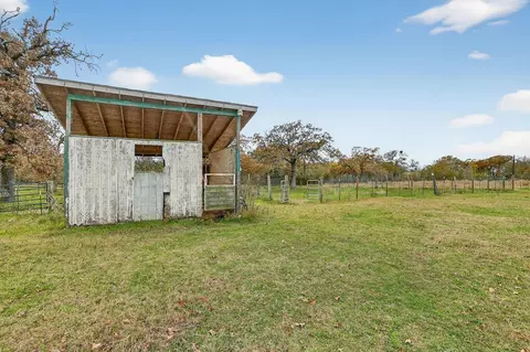 8625 Sandy Point Rd, Bryan, TX 77807 photo 6