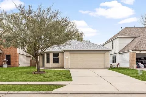 16945 Scenic Knl, Conroe, TX 77385