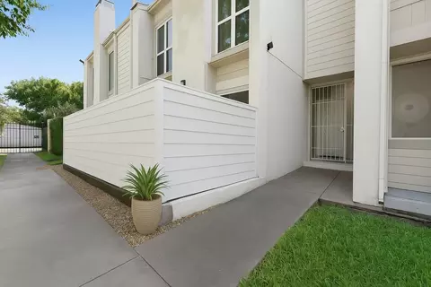 6019 Winsome Ln #2, Houston, TX 77057