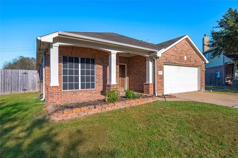 2103 Kingfisher Ct, League City, TX 77573