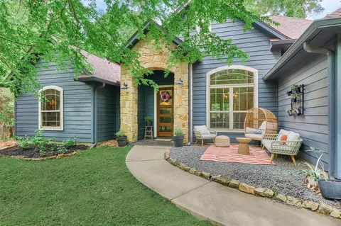 16727 Boothill Rd, Stagecoach, TX 77355