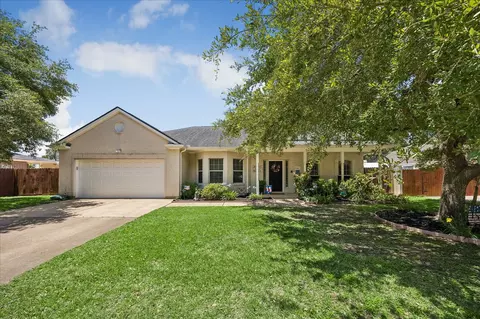 1413 Ward Bend St, Sealy, TX 77474