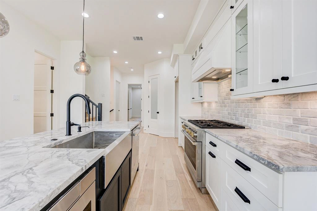 712 W 22nd St Unit B  