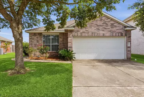 10707 Mocker Nut St, Baytown, TX 77523