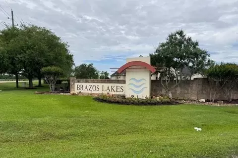 6211 Vista Ridge Ct, Richmond, TX 77469