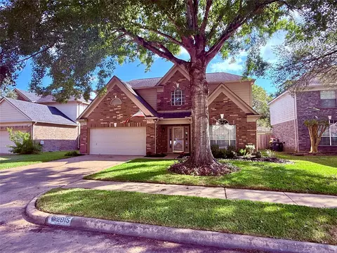 2915 Veva Dr, Pearland, TX 77584