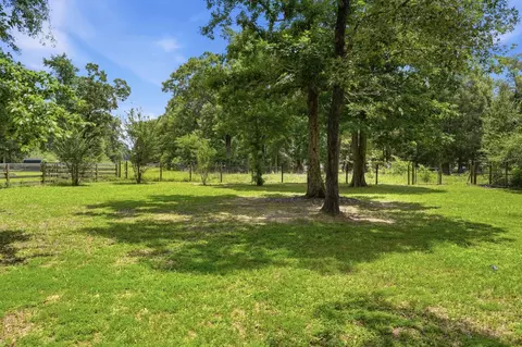 Exterior - 9217 Silver Back Trl, Conroe, TX 77303 photo 13 of 14