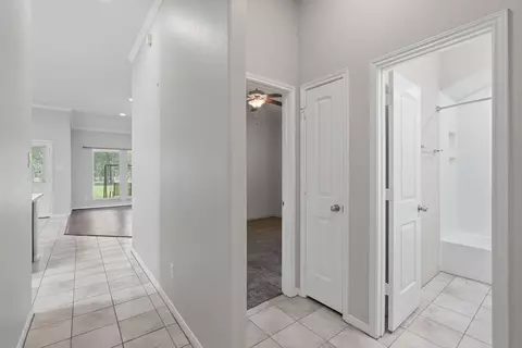 Entry Way - 9217 Silver Back Trl, Conroe, TX 77303 photo 8 of 8