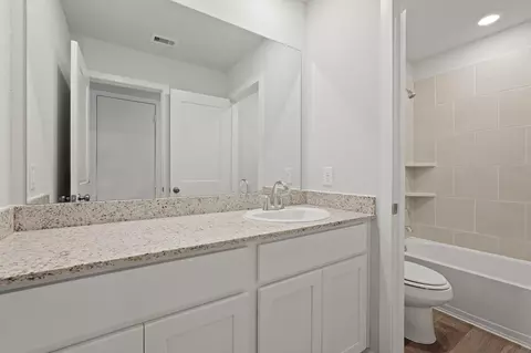 Bath - 17202 King Eider Rd, Waller, TX 77484 photo 2 of 2