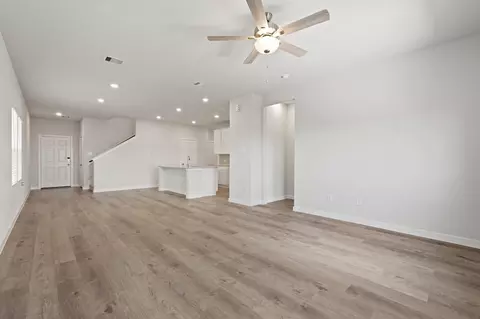 Living - 17202 King Eider Rd, Waller, TX 77484 photo 4 of 5