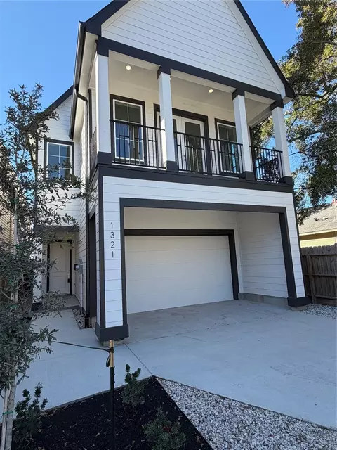 1321 Alexander St, Houston, TX 77008