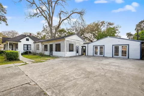 416 S Hardie St, Alvin, TX 77511