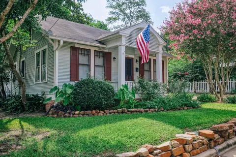 1405 S Park St, Brenham, TX 77833