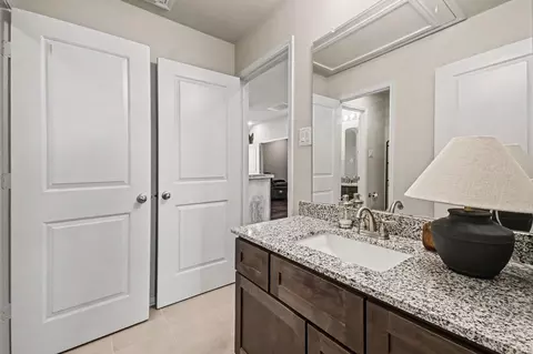 641 Kickapoo Ct, Webster, TX 77598 photo 30