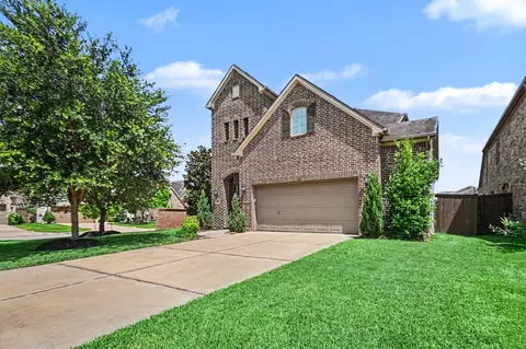 641 Kickapoo Ct, Webster, TX 77598 photo 2