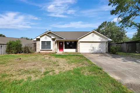 105 Ash St, Madisonville, TX 77864