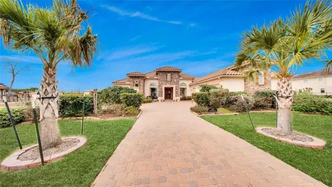 1019 Grand Estates Dr, Richmond, TX 77469