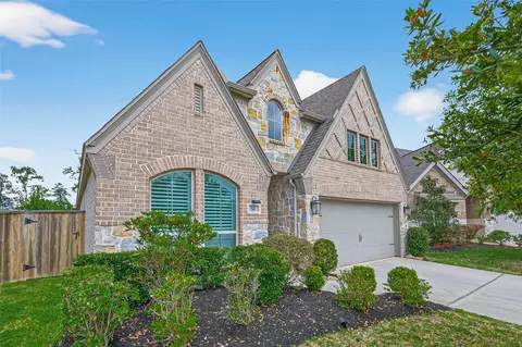 561 Cedar Harbor Ct, Conroe, TX 77304