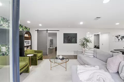 1410 Hyde Park Blvd #110, Houston, TX 77006