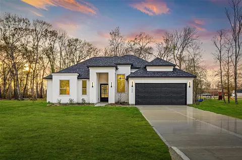 525 County Road 6617, Dayton, TX 77535