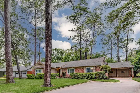 1615 Imperial Crown Dr, Houston, TX 77043