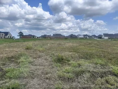 3605 Wakefield Ln, Beaumont, TX 77713