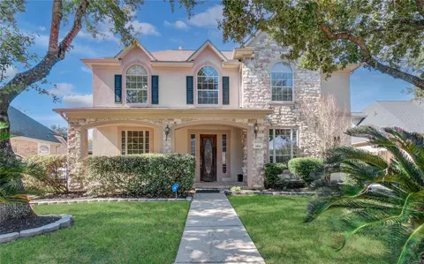 2104 Windy Shores Dr, Pearland, TX 77584