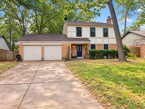 2922 Birch Creek Dr, Kingwood, TX 77339