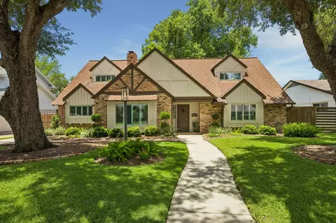 18222 Barbuda Ln, Houston, TX 77058