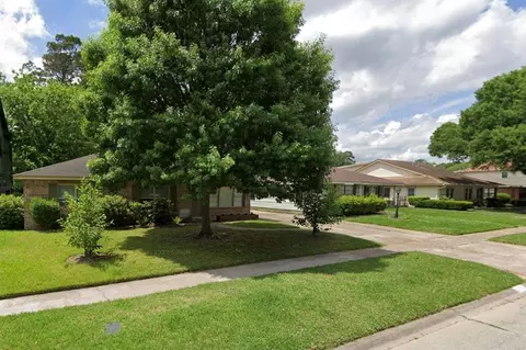 1522 Hewitt Dr, Houston, TX 77018