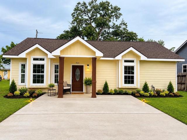 903 Harris Ave, Pasadena, TX 77506