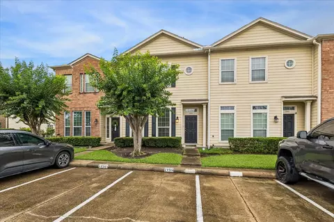 1950 Gentryside Dr, Houston, TX 77077