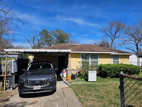 121 Norview Dr, Houston, TX 77022