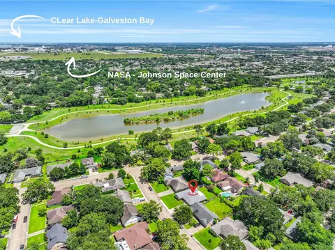 1630 Beachcomber Ln, Houston, TX 77062