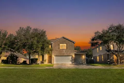 4107 Twin Lakes Trl, Pearland, TX 77584