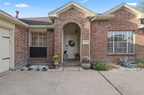 7226 Buchanan Dr, Richmond, TX 77469