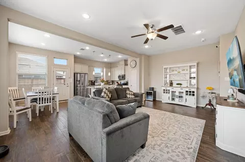 25330 Fallen Acorn Ct, Porter, TX 77365