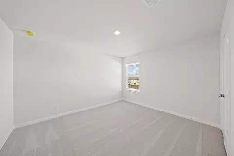 Bedroom - 16969 Hazelnut Dr, Conroe, TX 77302 photo 4 of 5