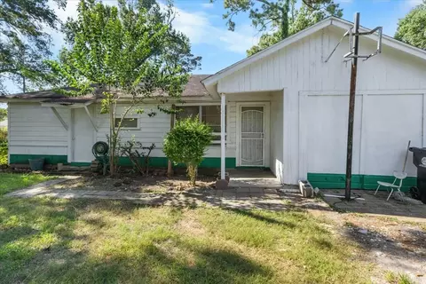 8002 Woodlyn Rd, Houston, TX 77028