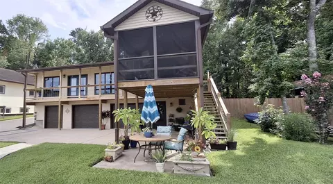 318 Ridgewood Rd, Goodrich, TX 77335